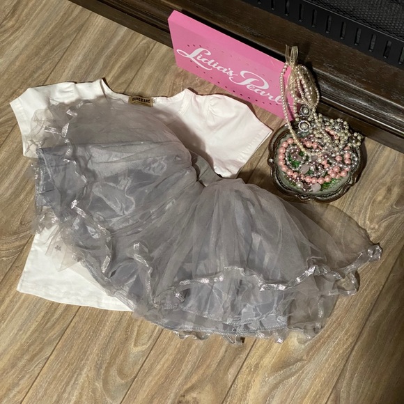 KangKang Girls 2pc Fancy Cat Top & Grey Tool Skirt - Picture 8 of 10